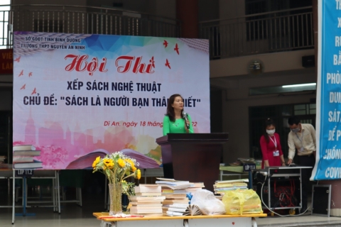 Trường THPT Nguyễn An Ninh tổ chức hội thi xếp sách nghệ thuật và các hoạt động hưởng ứng ngày sách và văn hóa đọc Việt Nam năm 2022